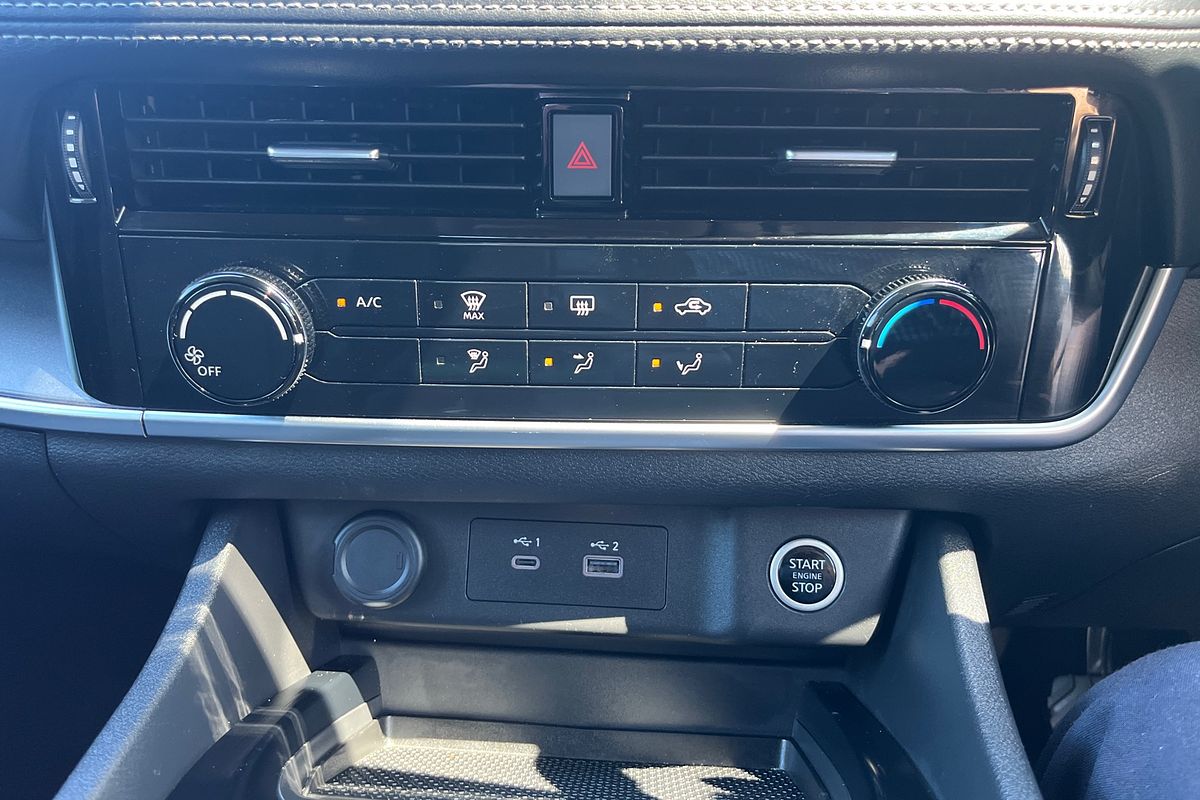 2024 Nissan X-TRAIL ST T33