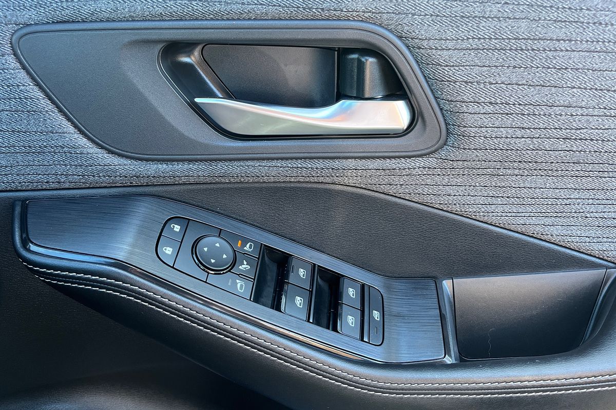 2024 Nissan X-TRAIL ST T33