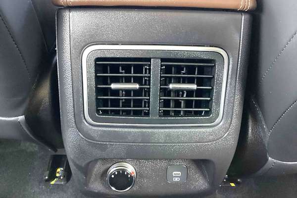 2024 Mahindra Scorpio Z8L