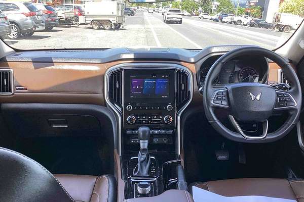 2024 Mahindra Scorpio Z8L