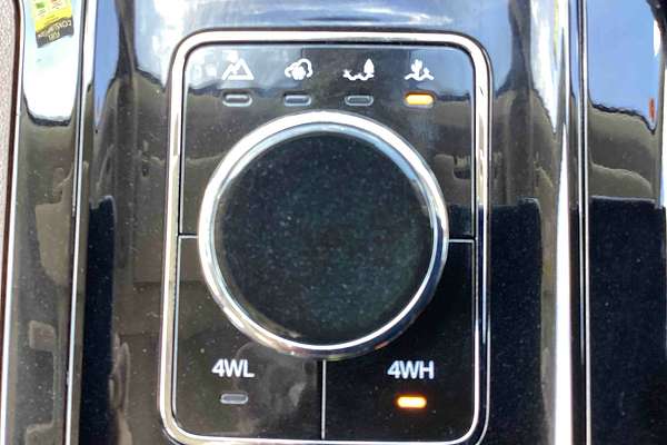 2024 Mahindra Scorpio Z8L