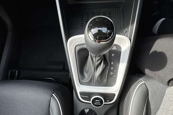 2025 Hyundai Venue Active QX.V5