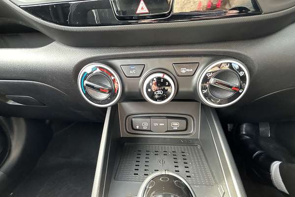 2025 Hyundai Venue Active QX.V5