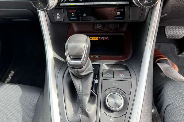 2024 Toyota RAV4 Cruiser AXAH54R