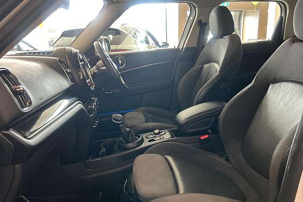 2017 MINI Countryman Cooper F60