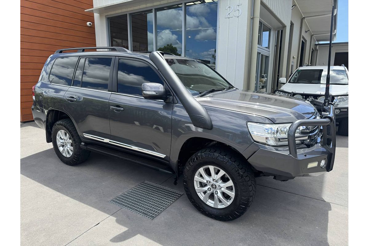 2016 Toyota Landcruiser Sahara VDJ200R