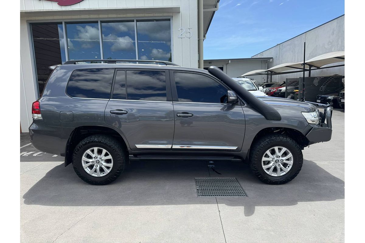2016 Toyota Landcruiser Sahara VDJ200R