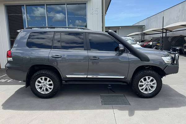 2016 Toyota Landcruiser Sahara VDJ200R
