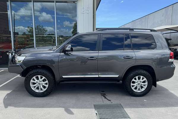 2016 Toyota Landcruiser Sahara VDJ200R