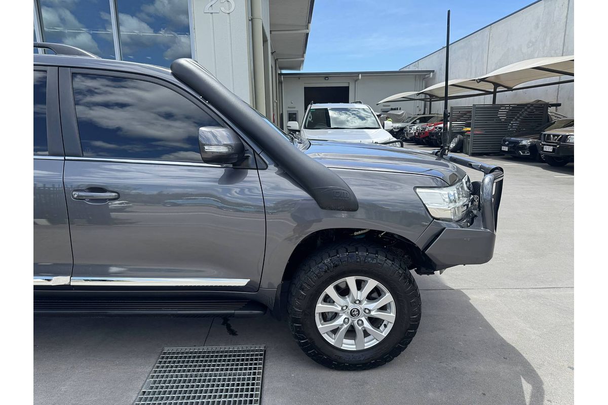 2016 Toyota Landcruiser Sahara VDJ200R