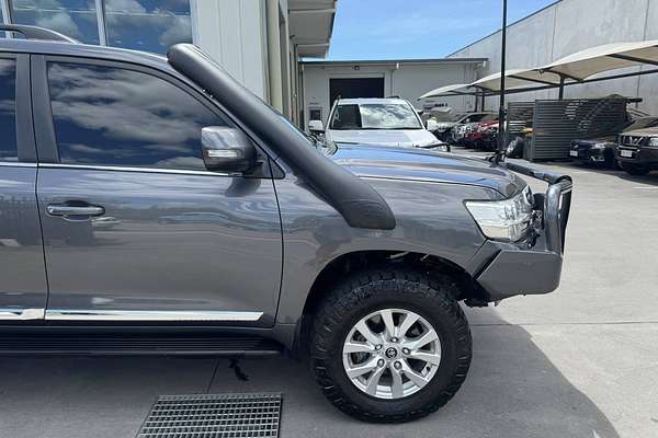 2016 Toyota Landcruiser Sahara VDJ200R