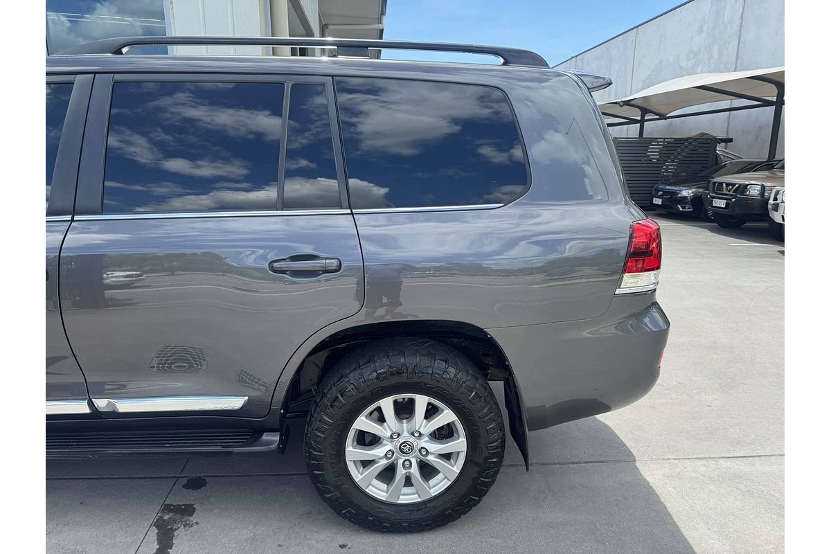 2016 Toyota Landcruiser Sahara VDJ200R