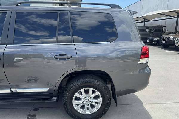 2016 Toyota Landcruiser Sahara VDJ200R