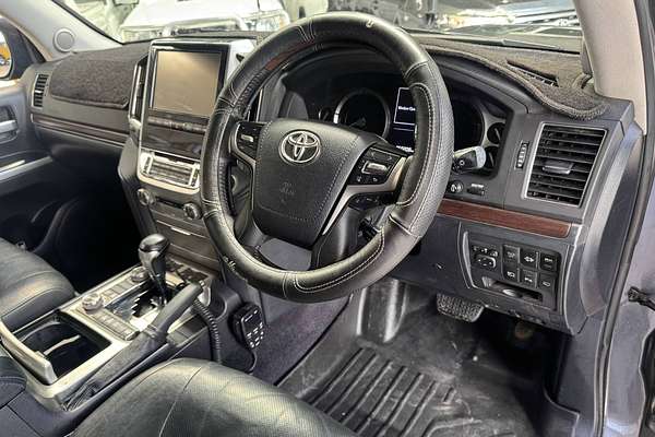 2016 Toyota Landcruiser Sahara VDJ200R