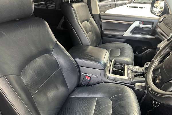 2016 Toyota Landcruiser Sahara VDJ200R