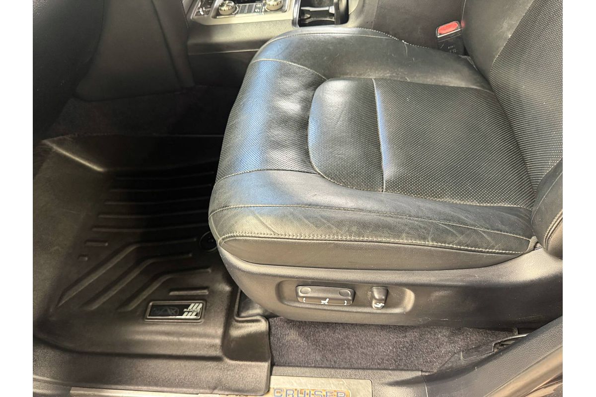 2016 Toyota Landcruiser Sahara VDJ200R