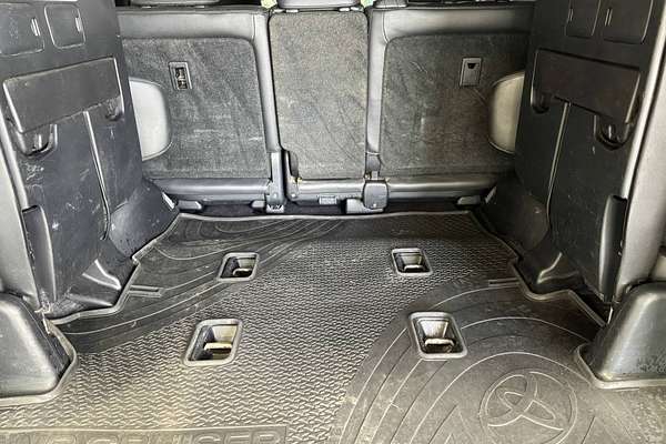 2016 Toyota Landcruiser Sahara VDJ200R