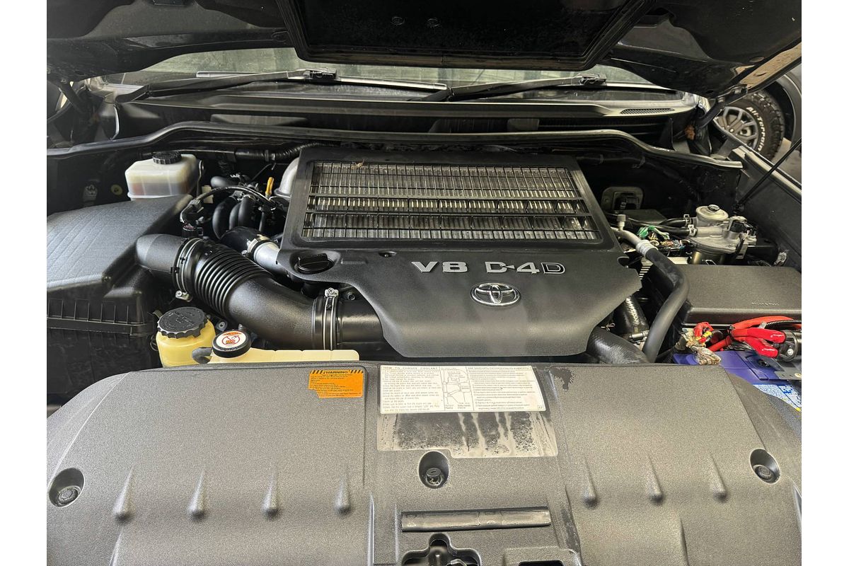 2016 Toyota Landcruiser Sahara VDJ200R