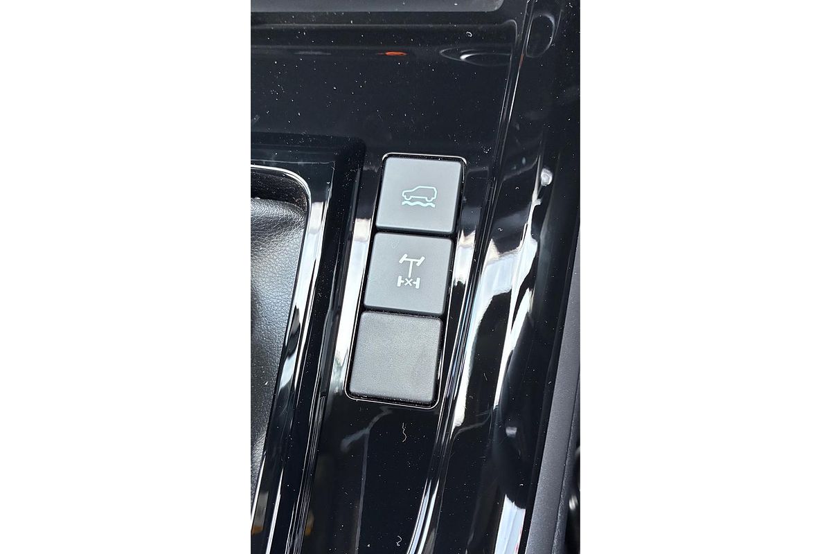 2025 Isuzu D-MAX LS-U 4X4