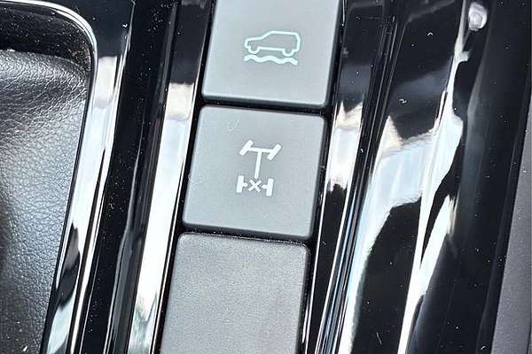 2025 Isuzu D-MAX LS-U 4X4