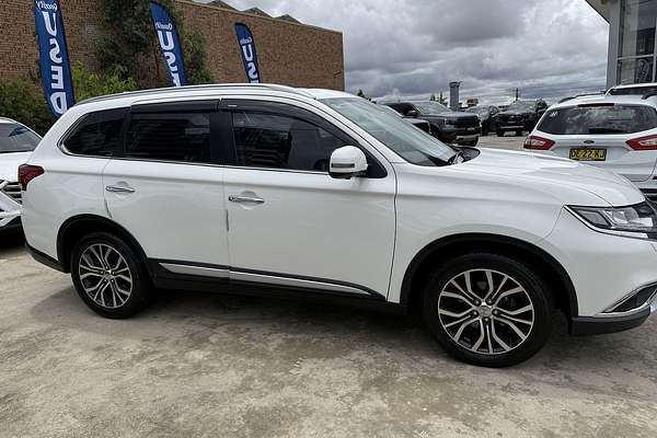 2017 Mitsubishi Outlander Exceed ZK