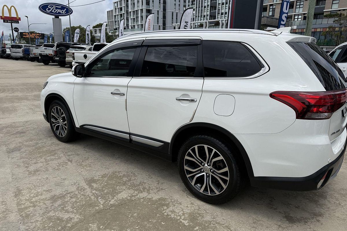 2017 Mitsubishi Outlander Exceed ZK
