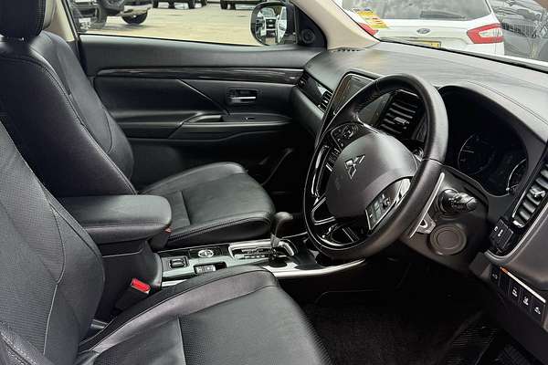 2017 Mitsubishi Outlander Exceed ZK