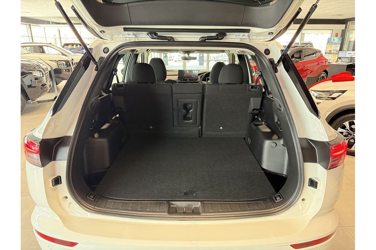 2025 Mitsubishi Outlander ES ZM