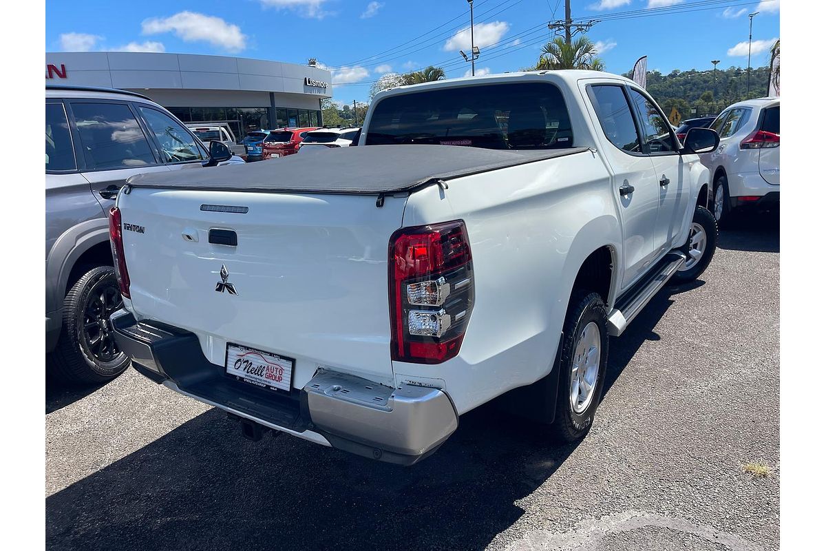 2022 Mitsubishi Triton GLX+ MR 4X4