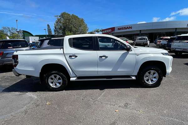 2022 Mitsubishi Triton GLX+ MR 4X4