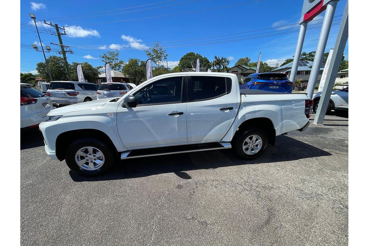 2022 Mitsubishi Triton GLX+ MR 4X4