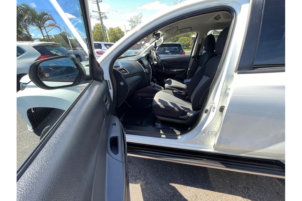 2022 Mitsubishi Triton GLX+ MR 4X4