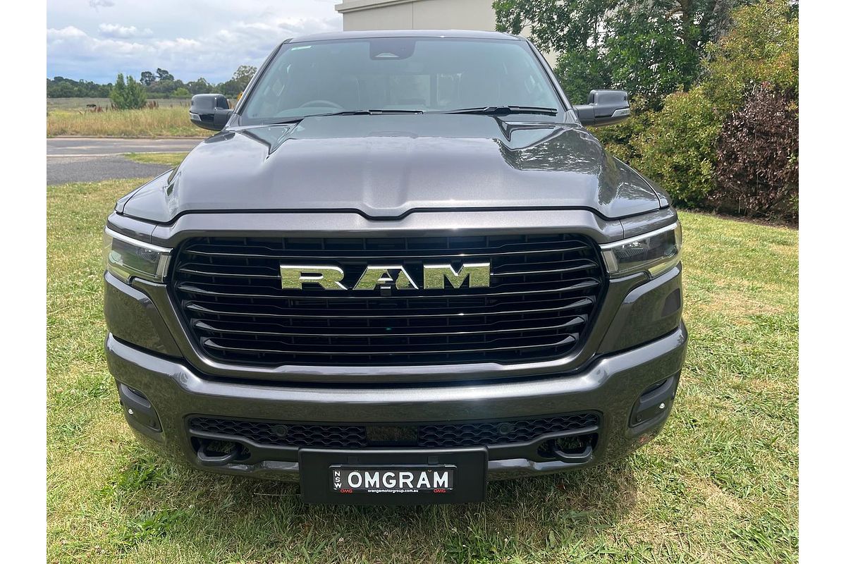 2025 RAM 1500 Laramie Sport Hurricane SO RamBox DT 4X4 SWB