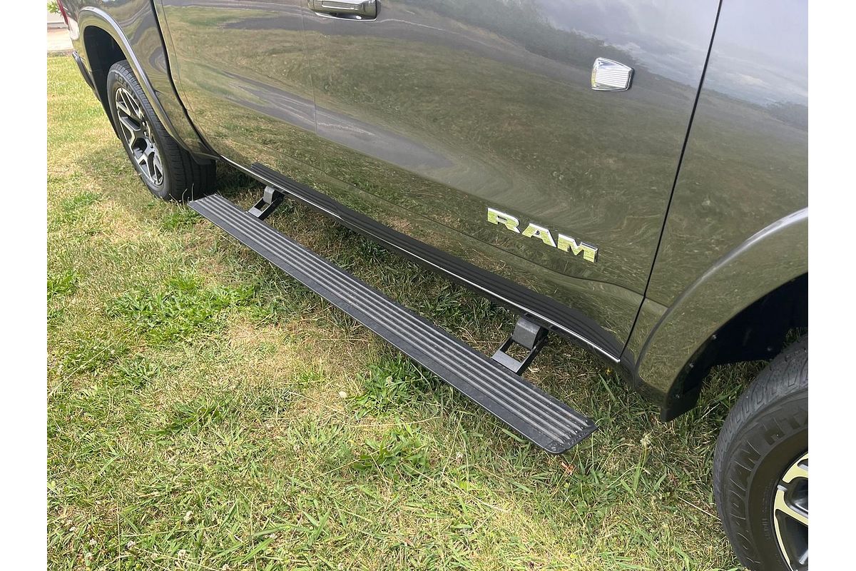 2025 RAM 1500 Laramie Sport Hurricane SO RamBox DT 4X4 SWB