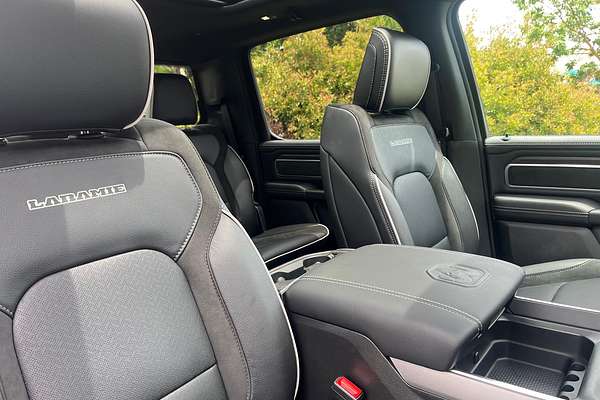 2025 RAM 1500 Laramie Sport Hurricane SO RamBox DT 4X4 SWB