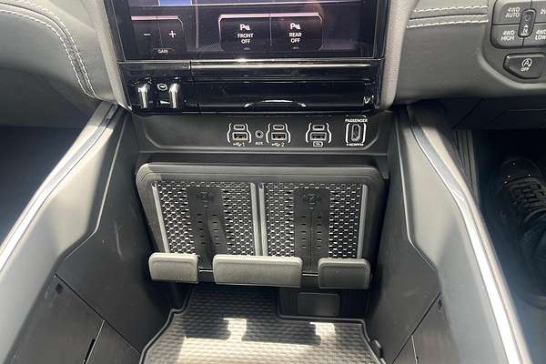 2025 RAM 1500 Laramie Sport Hurricane SO RamBox DT 4X4 SWB