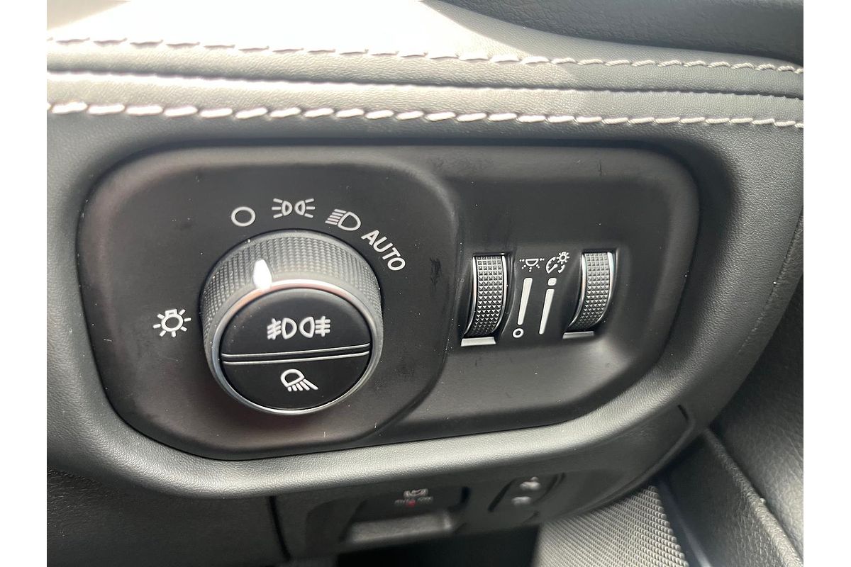 2025 RAM 1500 Laramie Sport Hurricane SO RamBox DT 4X4 SWB