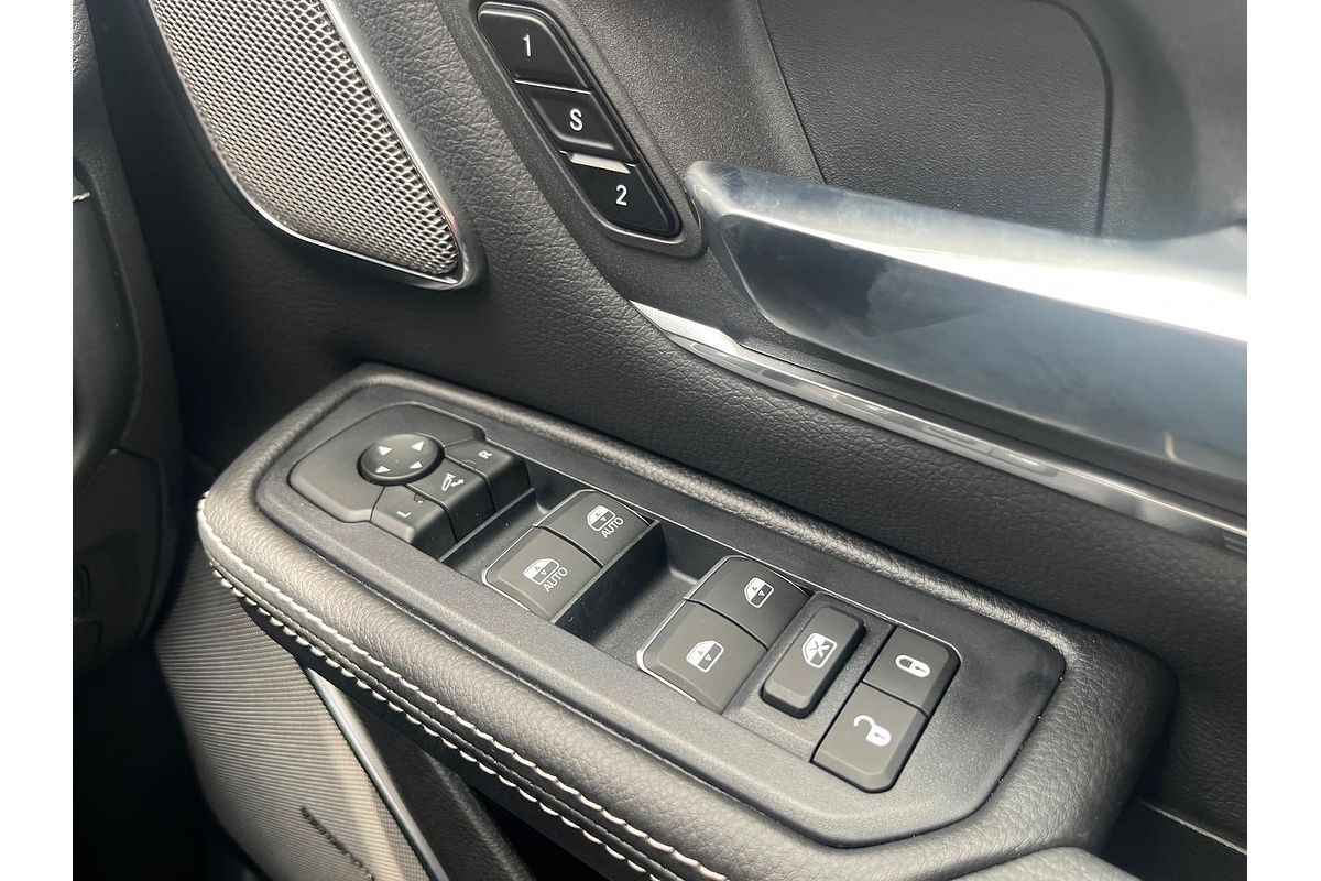 2025 RAM 1500 Laramie Sport Hurricane SO RamBox DT 4X4 SWB