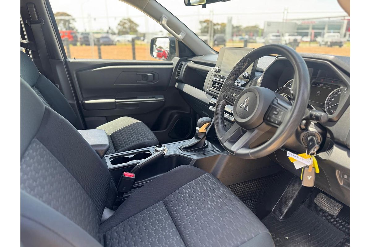 2024 Mitsubishi Triton GLX MV 4X4