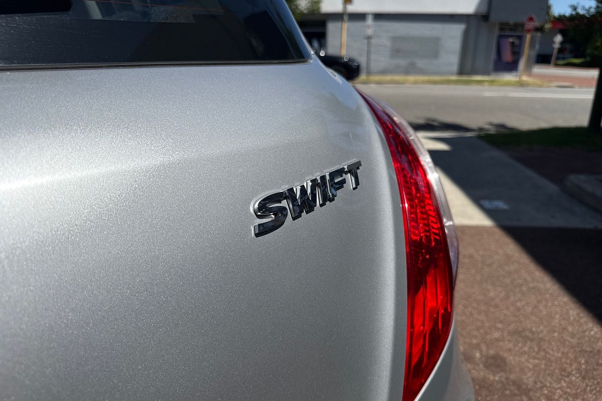 2015 Suzuki Swift GL FZ