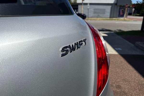 2015 Suzuki Swift GL FZ