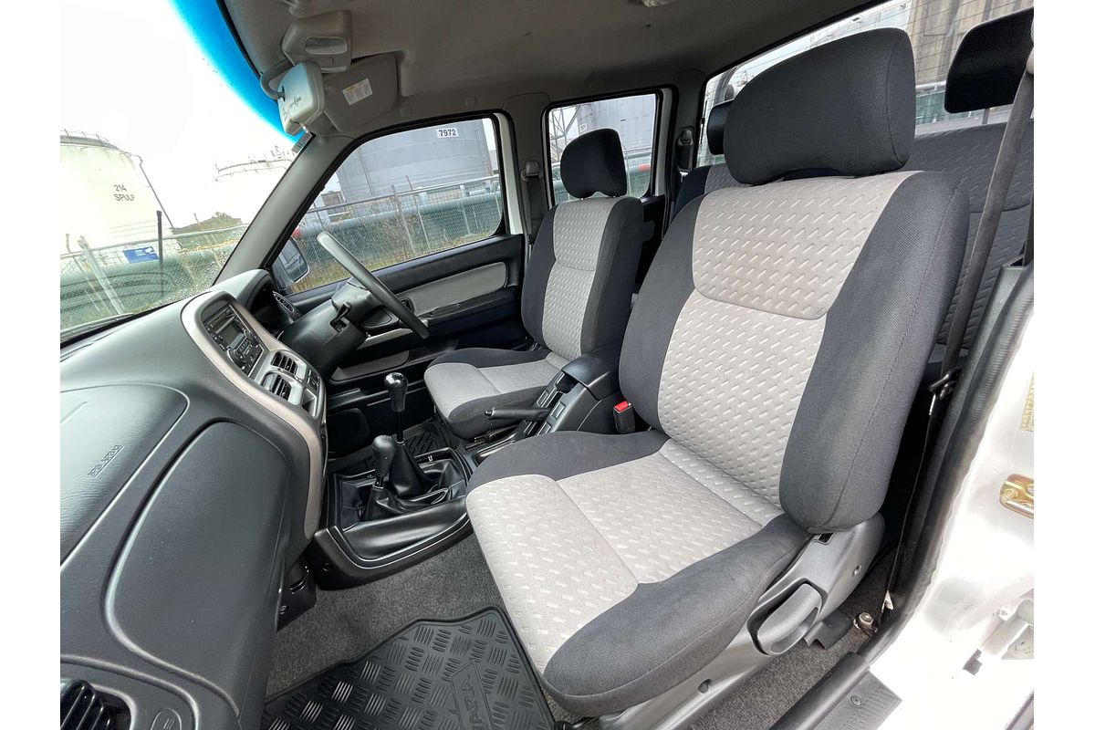 2011 Nissan Navara ST-R D22 4X4