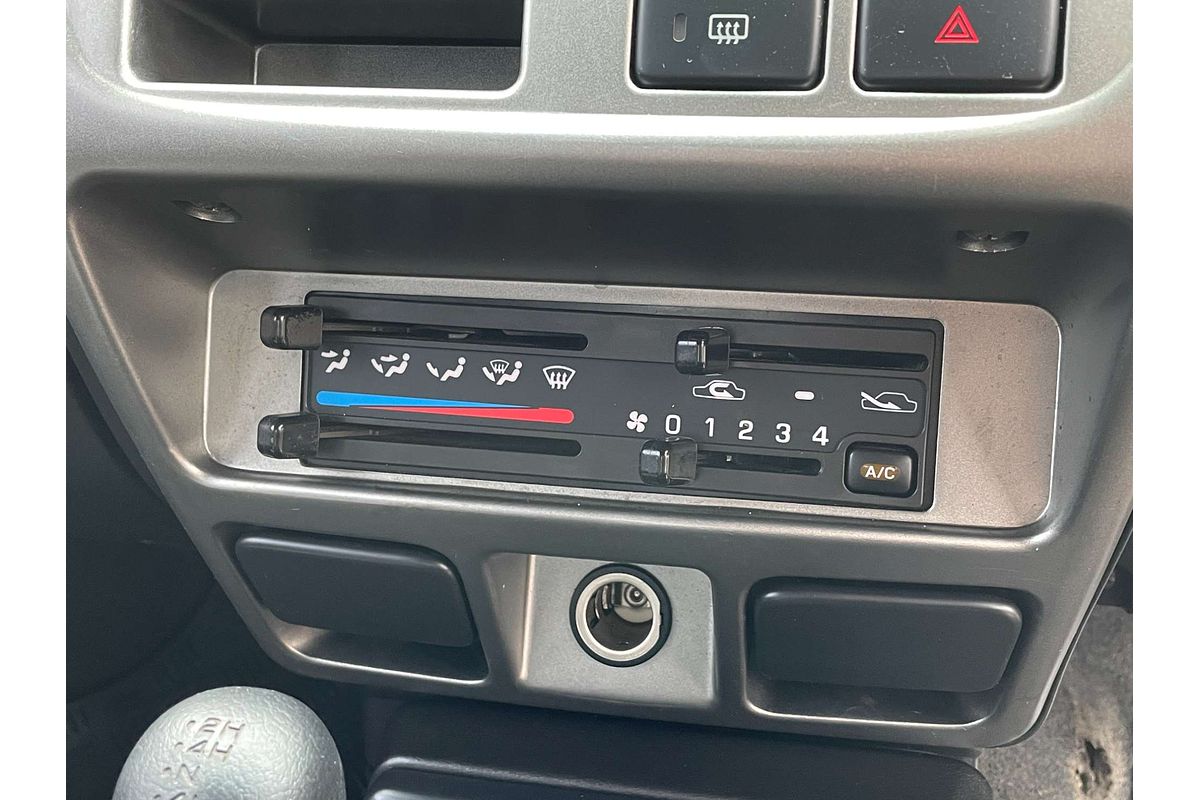 2011 Nissan Navara ST-R D22 4X4