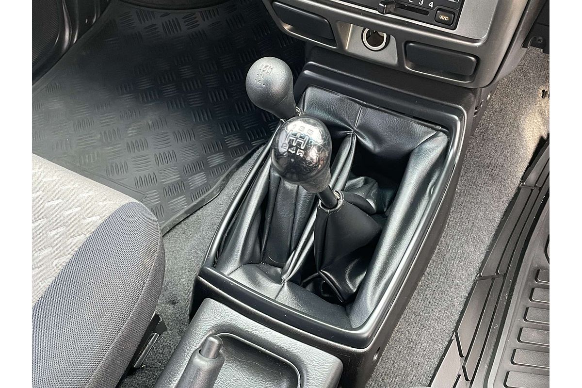 2011 Nissan Navara ST-R D22 4X4