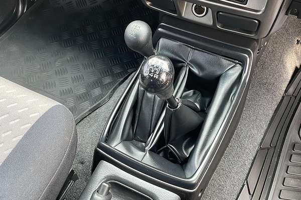 2011 Nissan Navara ST-R D22 4X4