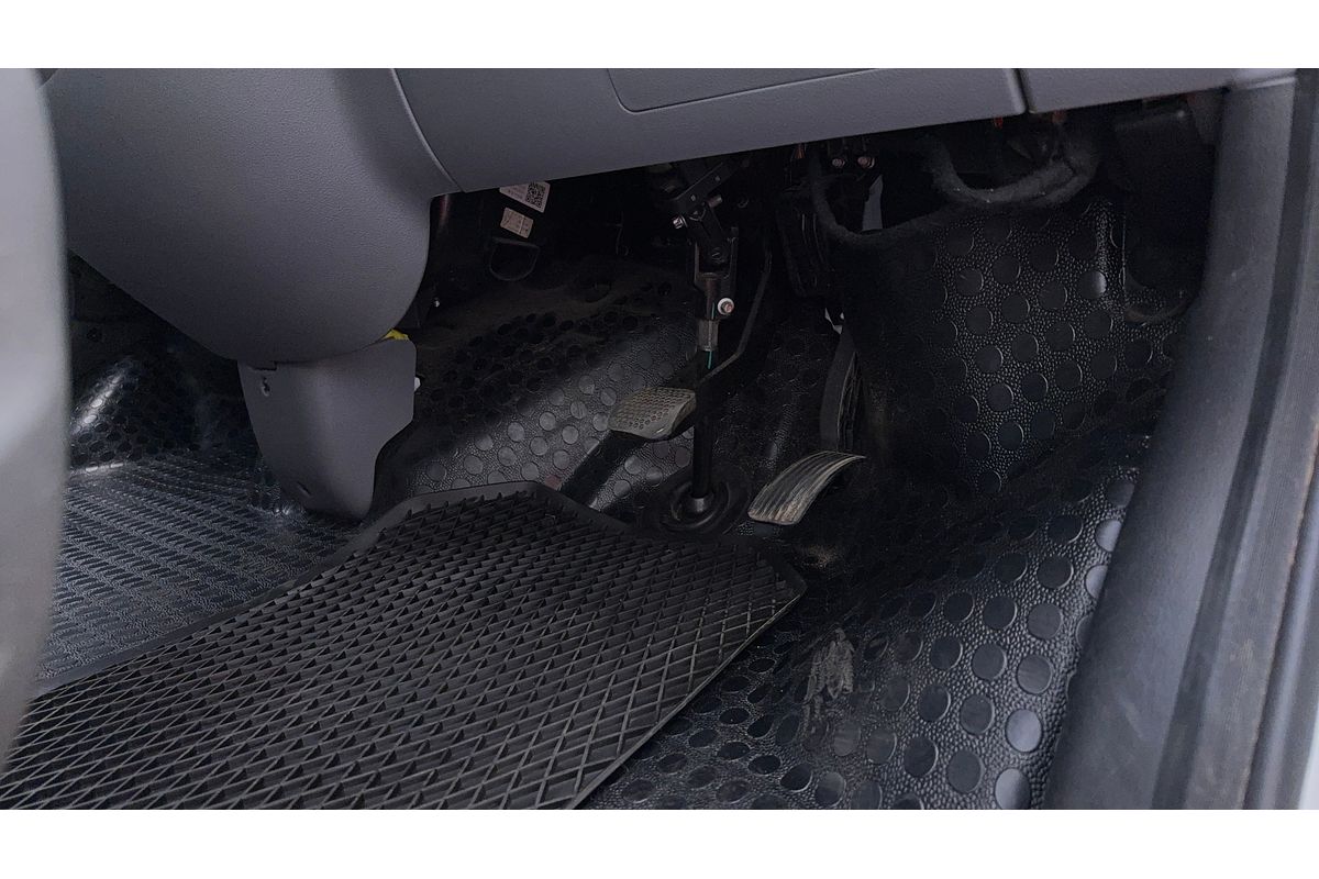 2023 LDV V80 SWB Low Roof