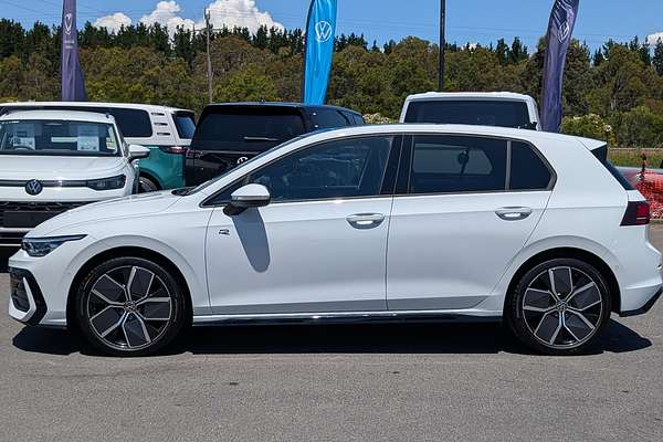 2025 Volkswagen Golf 110TSI R-Line 8.5