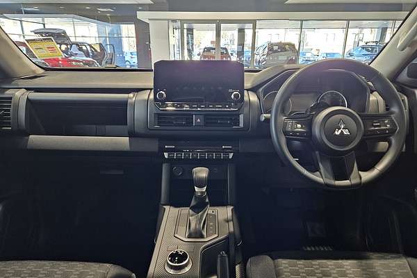 2025 Mitsubishi Triton GLX MV 4X4