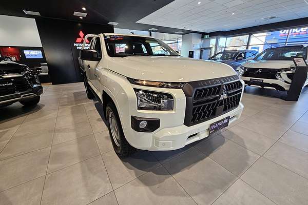 2025 Mitsubishi Triton GLX MV 4X4