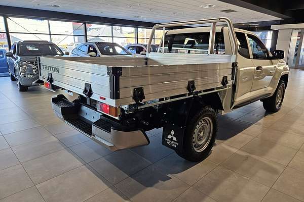 2025 Mitsubishi Triton GLX MV 4X4